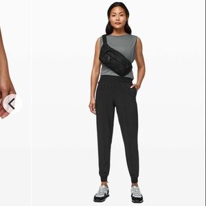 Lululemon Wanderer Joggers size 6